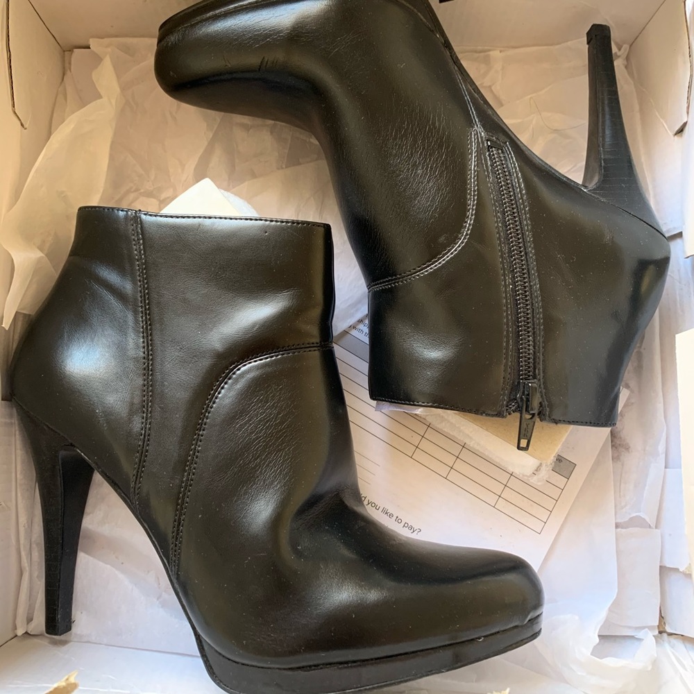 Nine West booties